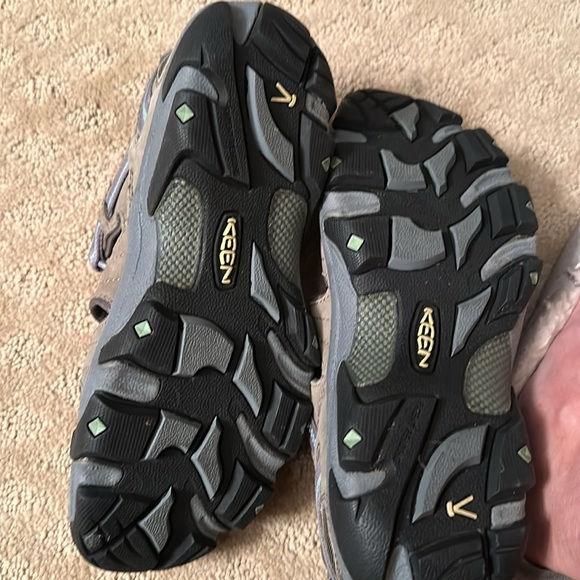 Keen Spirit Sandals for Women. Size 7.5. 38 EU. Tan/light blue/grey/black. - Picture 7 of 7